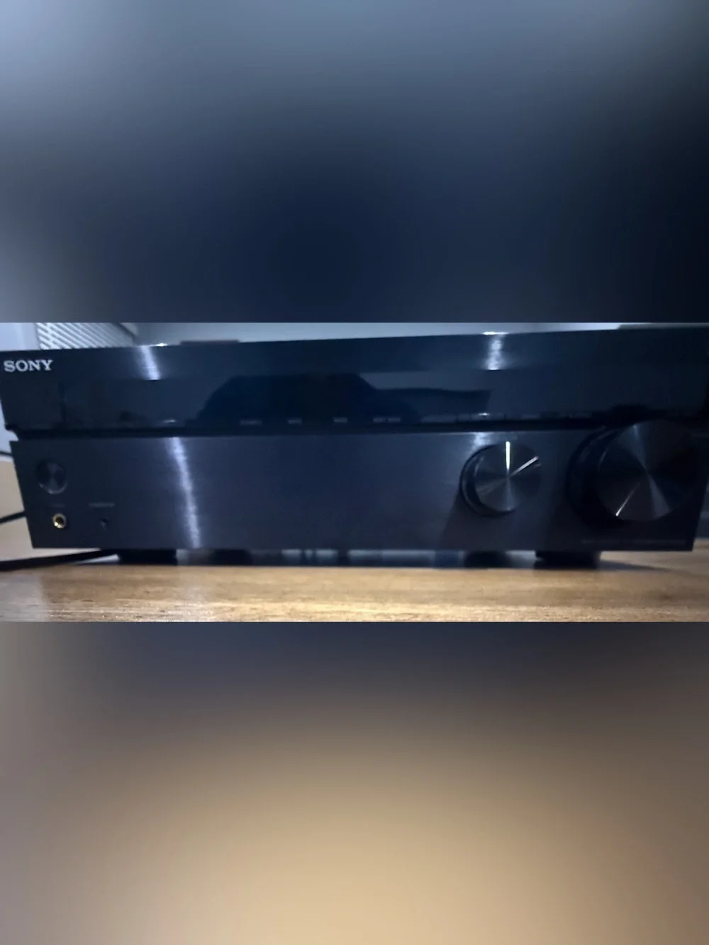 Like new Sony str-dh590 receiver